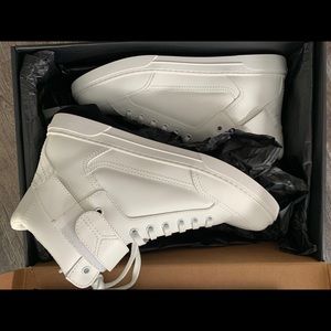 SOLD!!! Saint Laurent white leather brand new 🔥🔥